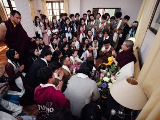 The cremation ceremony for His Eminence Mipham Namgyal Gyatso Tshojung Gyepe Dorje took place at the Karmapa International Buddhist Institute, Feb 2026. Photo: Tokpa Korlo.