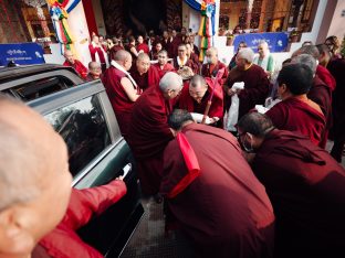 The cremation ceremony for His Eminence Mipham Namgyal Gyatso Tshojung Gyepe Dorje took place at the Karmapa International Buddhist Institute, Feb 2026. Photo: Tokpa Korlo.