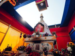 The cremation ceremony for His Eminence Mipham Namgyal Gyatso Tshojung Gyepe Dorje took place at the Karmapa International Buddhist Institute, Feb 2026. Photo: Tokpa Korlo.