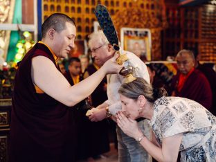 Thaye Dorje, His Holiness the 17th Gyalwa Karmapa, bestowed teachings and empowerments at the Karmapa Public Course at KIBI, March 2026. Photo: Tokpa Korlo.