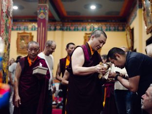 Thaye Dorje, His Holiness the 17th Gyalwa Karmapa, bestowed teachings and empowerments at the Karmapa Public Course at KIBI, March 2026. Photo: Tokpa Korlo.