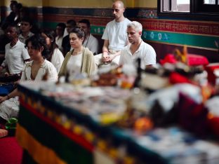 Thaye Dorje, His Holiness the 17th Gyalwa Karmapa, bestowed teachings and empowerments at the Karmapa Public Course at KIBI, March 2026. Photo: Tokpa Korlo.
