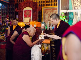 Thaye Dorje, His Holiness the 17th Gyalwa Karmapa, bestowed teachings and empowerments at the Karmapa Public Course at KIBI, March 2026. Photo: Tokpa Korlo.