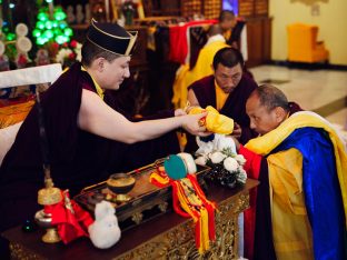 Thaye Dorje, His Holiness the 17th Gyalwa Karmapa, bestowed teachings and empowerments at the Karmapa Public Course at KIBI, March 2026. Photo: Tokpa Korlo.