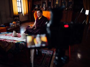 Thaye Dorje, His Holiness the 17th Gyalwa Karmapa, bestowed teachings and empowerments at the Karmapa Public Course at KIBI, March 2026. Photo: Tokpa Korlo.
