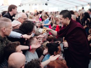 Thaye Dorje, His Holiness the 17th Gyalwa Karmapa, visits the Europe Centre to pay his respects to the late Lama Ole Nydahl.