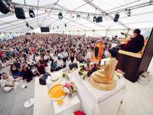 Thaye Dorje, His Holiness the 17th Gyalwa Karmapa, visits the Europe Centre to pay his respects to the late Lama Ole Nydahl.