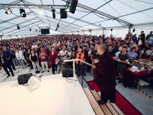 Thaye Dorje, His Holiness the 17th Gyalwa Karmapa, visits the Europe Centre to pay his respects to the late Lama Ole Nydahl.