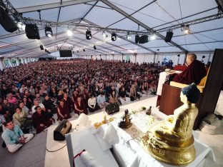 Thaye Dorje, His Holiness the 17th Gyalwa Karmapa, visits the Europe Centre to pay his respects to the late Lama Ole Nydahl.