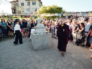Thaye Dorje, His Holiness the 17th Gyalwa Karmapa, visits the Europe Centre to pay his respects to the late Lama Ole Nydahl.