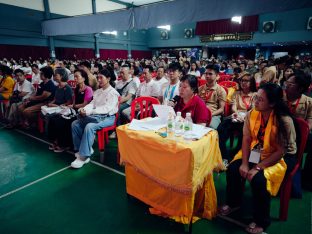 Thaye Dorje, His Holiness the 17th Gyalwa Karmapa, visits Karma Norbuling Buddhist Centre, Bukit Mertajam, Malaysia. Photo: Tokpa Korlo.