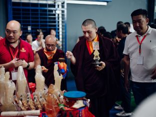 Thaye Dorje, His Holiness the 17th Gyalwa Karmapa, visits Karma Norbuling Buddhist Centre, Bukit Mertajam, Malaysia. Photo: Tokpa Korlo.