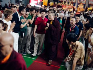 Thaye Dorje, His Holiness the 17th Gyalwa Karmapa, visits Karma Norbuling Buddhist Centre, Bukit Mertajam, Malaysia. Photo: Tokpa Korlo.