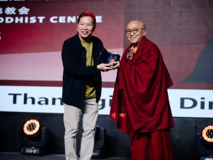 Thaye Dorje, His Holiness the 17th Gyalwa Karmapa, visits Karma Parchin Ling Buddhist Centre, Penang, Malaysia. Photo: Tokpa Korlo.