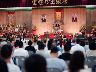 Thaye Dorje, His Holiness the 17th Gyalwa Karmapa, visits Karma Parchin Ling Buddhist Centre, Penang, Malaysia. Photo: Tokpa Korlo.