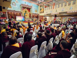 Thaye Dorje, His Holiness the 17th Gyalwa Karmapa, visits KKDSKL as part of the centre’s 50th anniversary celebrations.