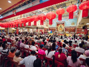 Thaye Dorje, His Holiness the 17th Gyalwa Karmapa, visits KKDSKL as part of the centre’s 50th anniversary celebrations.