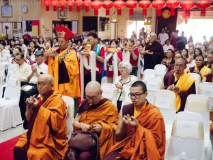 Thaye Dorje, His Holiness the 17th Gyalwa Karmapa, visits KKDSKL as part of the centre’s 50th anniversary celebrations.