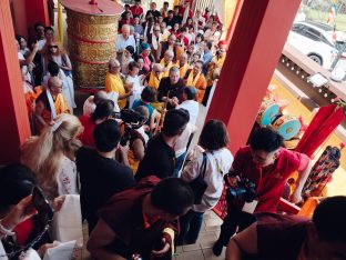 Thaye Dorje, His Holiness the 17th Gyalwa Karmapa, visits KKDSKL as part of the centre’s 50th anniversary celebrations.