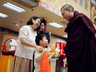 Thaye Dorje, His Holiness the 17th Gyalwa Karmapa, visits KKDSKL as part of the centre’s 50th anniversary celebrations.