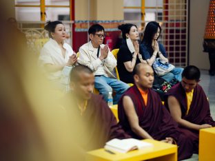 Thaye Dorje, His Holiness the 17th Gyalwa Karmapa, visits KKDSKL as part of the centre’s 50th anniversary celebrations.