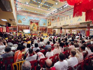 Thaye Dorje, His Holiness the 17th Gyalwa Karmapa, visits KKDSKL as part of the centre’s 50th anniversary celebrations.