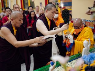 Thaye Dorje, His Holiness the 17th Gyalwa Karmapa, visits KKDSKL as part of the centre’s 50th anniversary celebrations.