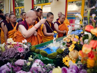 Thaye Dorje, His Holiness the 17th Gyalwa Karmapa, visits KKDSKL as part of the centre’s 50th anniversary celebrations.