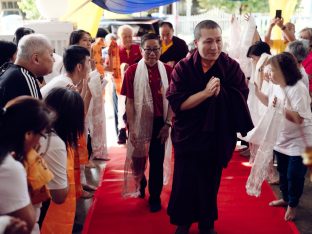 Thaye Dorje, His Holiness the 17th Gyalwa Karmapa, visits Sungai Petani, Malaysia. Photo: Tokpa Korlo.