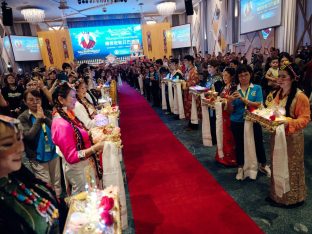 Thaye Dorje, His Holiness the 17th Gyalwa Karmapa, visits Kuching and Johor Bahru, Malaysia, June 2026. Photo: Tokpa Korlo.