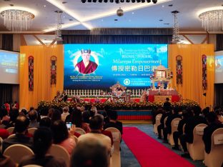 Thaye Dorje, His Holiness the 17th Gyalwa Karmapa, visits Kuching and Johor Bahru, Malaysia, June 2026. Photo: Tokpa Korlo.