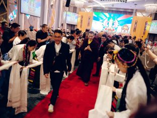 Thaye Dorje, His Holiness the 17th Gyalwa Karmapa, visits Kuching and Johor Bahru, Malaysia, June 2026. Photo: Tokpa Korlo.