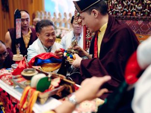 Thaye Dorje, His Holiness the 17th Gyalwa Karmapa, visits Kuching and Johor Bahru, Malaysia, June 2026. Photo: Tokpa Korlo.