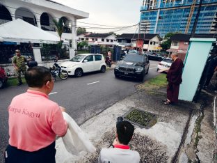 Thaye Dorje, His Holiness the 17th Gyalwa Karmapa, visits Kuching and Johor Bahru, Malaysia, June 2026. Photo: Tokpa Korlo.