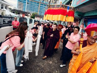 Thaye Dorje, His Holiness the 17th Gyalwa Karmapa, visits Kuching and Johor Bahru, Malaysia, June 2026. Photo: Tokpa Korlo.