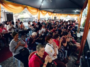Thaye Dorje, His Holiness the 17th Gyalwa Karmapa, visits Kuching and Johor Bahru, Malaysia, June 2026. Photo: Tokpa Korlo.