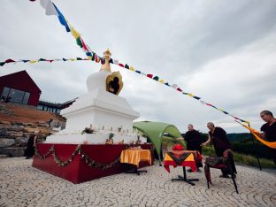Thaye Dorje, His Holiness the 17th Gyalwa Karmapa, visits Karma Kunga Padkar Ling, Czech Republic, 2026. Photo: Tokpa Korlo.
