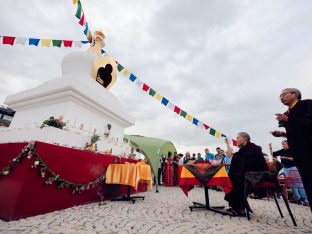 Thaye Dorje, His Holiness the 17th Gyalwa Karmapa, visits Karma Kunga Padkar Ling, Czech Republic, 2026. Photo: Tokpa Korlo.