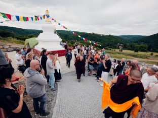 Thaye Dorje, His Holiness the 17th Gyalwa Karmapa, visits Karma Kunga Padkar Ling, Czech Republic, 2026. Photo: Tokpa Korlo.