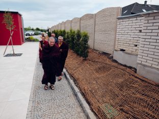 Thaye Dorje, His Holiness the 17th Gyalwa Karmapa, visits Karma Kunga Padkar Ling, Czech Republic, 2026. Photo: Tokpa Korlo.