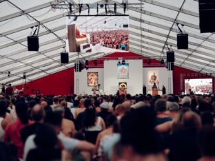 Thaye Dorje, His Holiness the 17th Gyalwa Karmapa, at the 2026 International Summer Course at the Europe Center, Germany. Photo: Tokpa Korlo.
