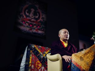 Thaye Dorje, His Holiness the 17th Gyalwa Karmapa, at the 2026 International Summer Course at the Europe Center, Germany. Photo: Tokpa Korlo.