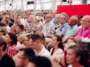Thaye Dorje, His Holiness the 17th Gyalwa Karmapa, at the 2026 International Summer Course at the Europe Center, Germany. Photo: Tokpa Korlo.