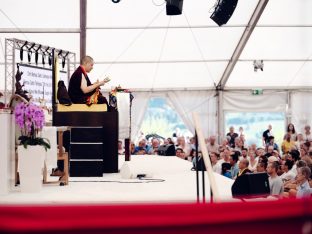 Thaye Dorje, His Holiness the 17th Gyalwa Karmapa, at the 2026 International Summer Course at the Europe Center, Germany. Photo: Tokpa Korlo.