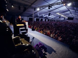 Thaye Dorje, His Holiness the 17th Gyalwa Karmapa, at the 2026 International Summer Course at the Europe Center, Germany. Photo: Tokpa Korlo.