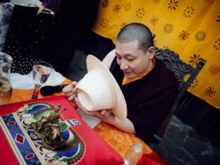 Thaye Dorje, His Holiness the 17th Gyalwa Karmapa, visited the Schwarzenberg Buddhist Centre, Germany. Photo: Tokpa Korlo.