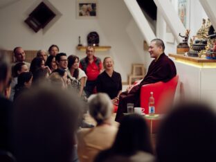 Thaye Dorje, His Holiness the 17th Gyalwa Karmapa, visited the Schwarzenberg Buddhist Centre, Germany. Photo: Tokpa Korlo.