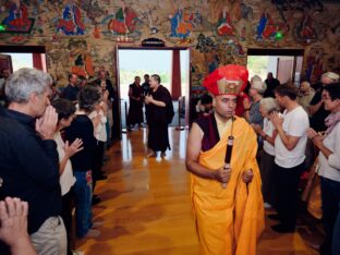 Thaye Dorje, His Holiness the 17th Gyalwa Karmapa, visits the Dhagpo Kundrol Ling monastery in France. Photo: Tokpa Korlo.