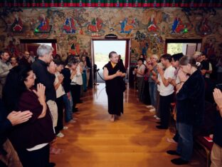 Thaye Dorje, His Holiness the 17th Gyalwa Karmapa, visits the Dhagpo Kundrol Ling monastery in France. Photo: Tokpa Korlo.