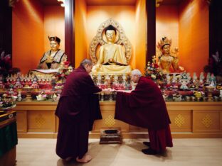 Thaye Dorje, His Holiness the 17th Gyalwa Karmapa, receives empowerments from His Eminence Luding Khen Rinpoche in Singapore, October 2026